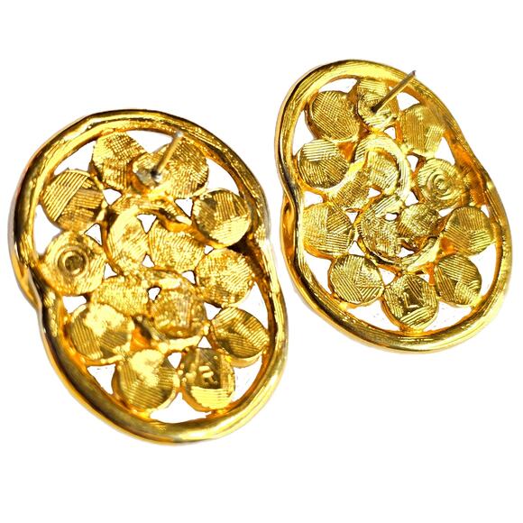 VTG Signed Gold Tone Intertwining Circle Stud Post Earrings. - Picture 2 of 4